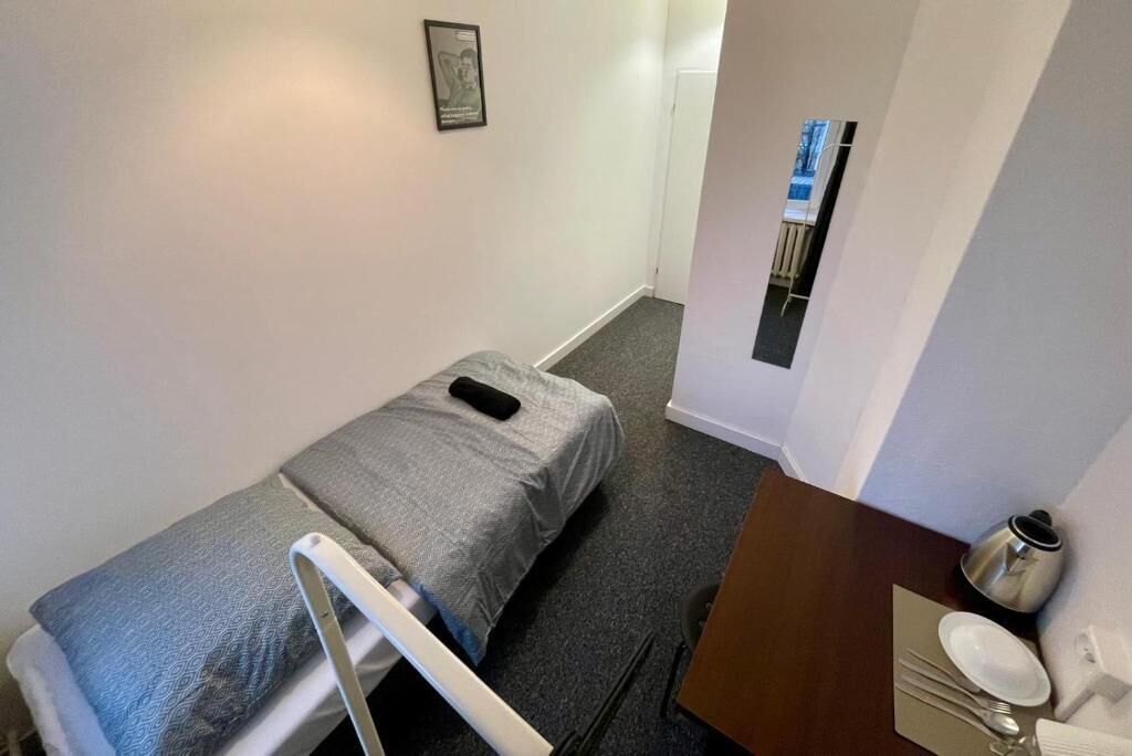 Chambre Classique, 1 lit une place | Bureau, espace de travail pour ordinateur portable