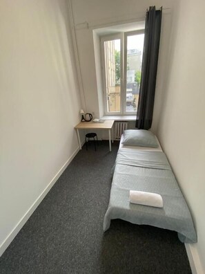 Classic Room, 1 Twin Bed | Desk, laptop workspace, iron/ironing board, free WiFi - Fantastic Inn Warsaw - CH5 (Warsaw)