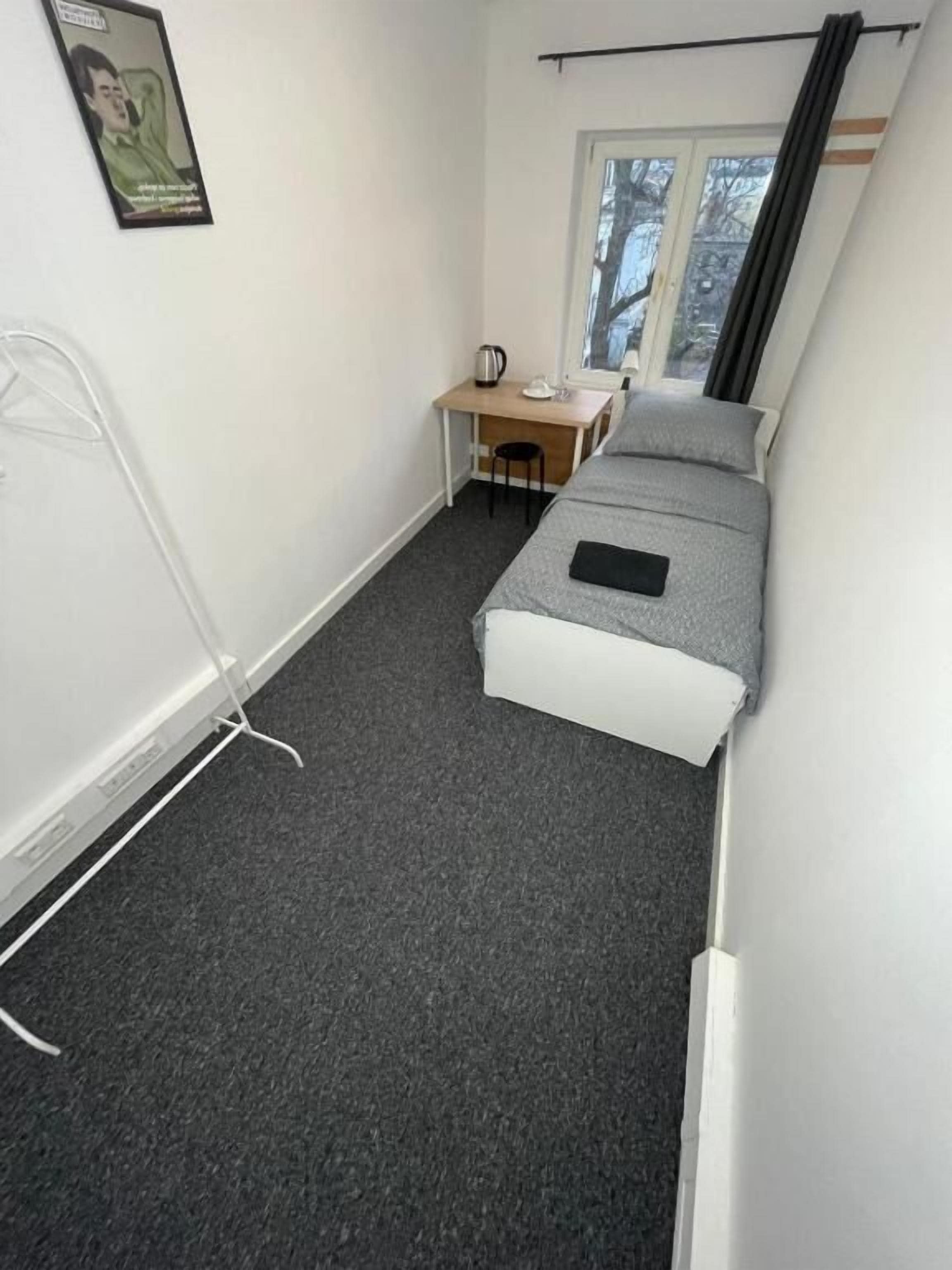 Chambre Classique, 1 lit une place | Bureau, espace de travail pour ordinateur portable