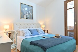 Apartment, City View | Blackout drapes, iron/ironing board, free WiFi - IzzHome Gallery (Pula)