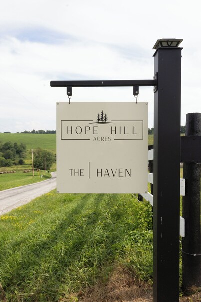 2-bedroom Aframe cabin in delightful Sugarcreek.