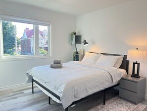 3 Schlafzimmer, Bügeleisen/Bügelbrett, Bettwäsche