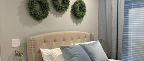 Fer et planche à repasser, accès Internet, draps fournis