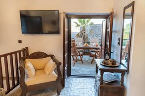 Fernseher, Kamin, Arbeitsbereiche