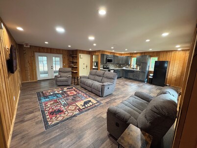 Cozy 2-bedroom cabin near fabulous Barnes WI