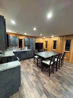 تناول الطعام