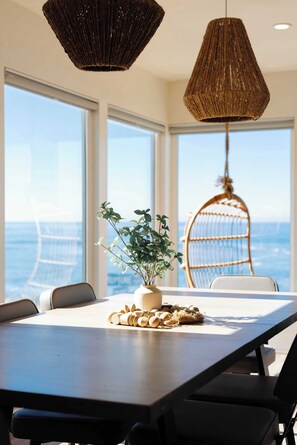 Dining - Beachfront Bliss: Oceanview Haven at Windansea (San Diego)