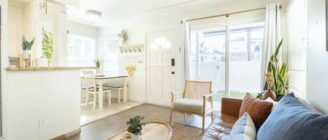 Televisión, oficina