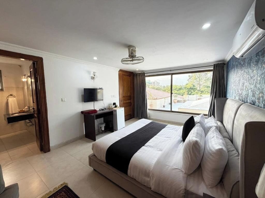 笔记本电脑工作区、隔音、熨斗/熨板、免费 WiFi