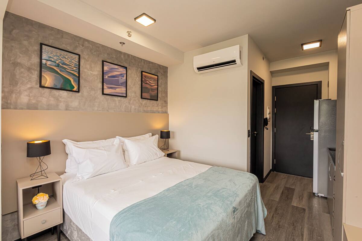 Standard Studio, City View | Laptop workspace, free WiFi