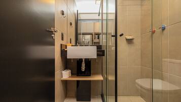 Superior Studio, City View | Bathroom | Hair dryer, towels, soap, shampoo