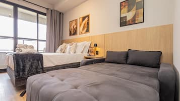 Familienstudio | Laptopgeeigneter Arbeitsplatz, kostenloses WLAN