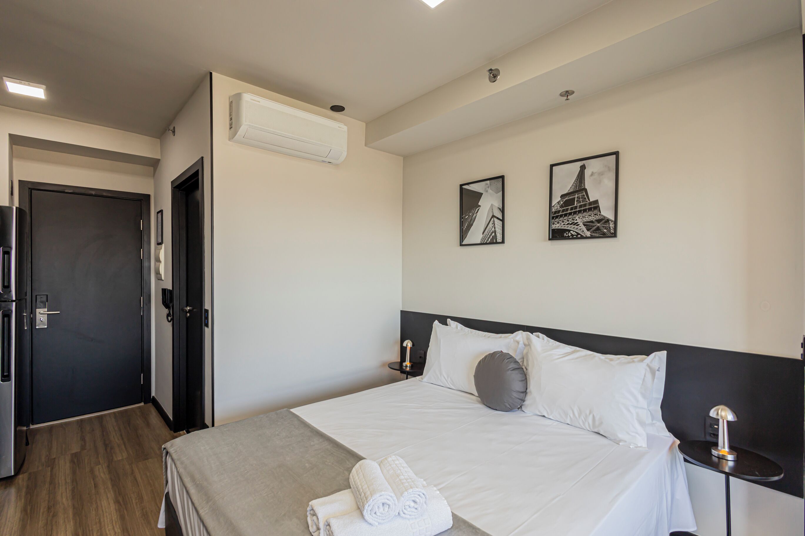 Estudio económico | Espacio para trabajar con un portátil, wifi gratis, ropa de cama