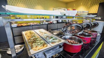 Free daily buffet breakfast