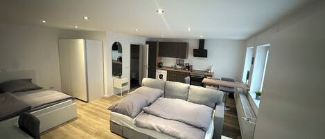 Silitysrauta/-lauta, internet, vuodevaatteet