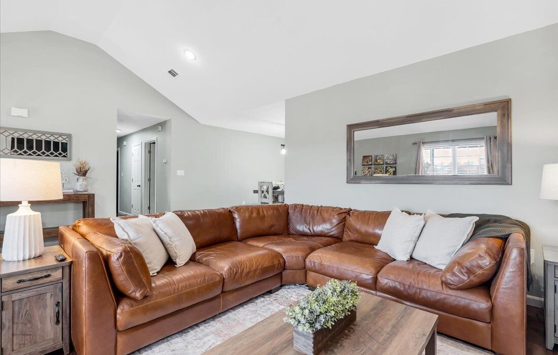 TV connectée, livres, médiathèque, chaîne hi-fi