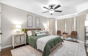 3 bedrooms, desk, iron/ironing board, travel cot - Modern and Cozy 3bd, Record Player, Dedicated Workspace, Fast Wi-Fi (Brookland)