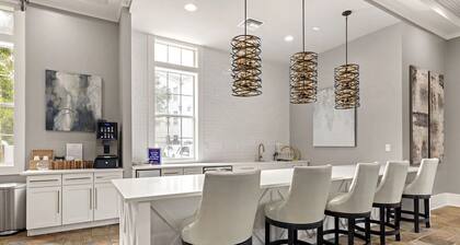 Landing | Incredible 1BD, Clubhouse