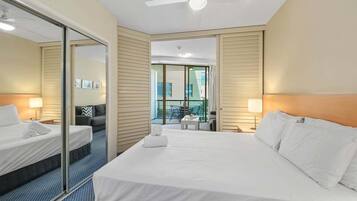 Iron/ironing board, bed sheets