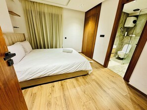 Fer et planche à repasser, Wi-Fi, draps fournis