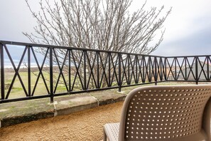 Property grounds - Golf Court (No 7) | Elie (Elie)