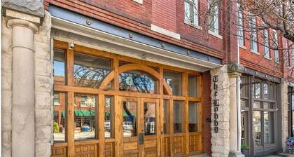 BREVARD DOWNTOWN PENTHOUSE