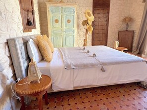 Bureau, Wi-Fi, draps fournis