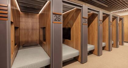 Sleepover Doha North Node - Gate C40