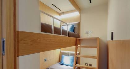 Sleepover Doha North Node - Gate C40