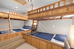 7 bedrooms, iron/ironing board, travel crib, WiFi