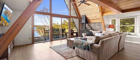 TV, fireplace, offices