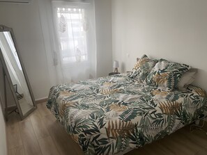 Room - Apartment 'Les Balcons du Soleil Near Spa' with Private Terrace, Wi-Fi, Air Conditioning (Saint-Paul lès Dax)