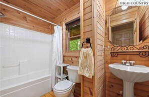 Shower, towels, soap, toilet paper - 4BR Mountain Cabin in Banner Elk - Hot Tub & Game Room, Heart Of NC High Country (Banner Elk)