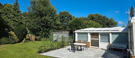 تناول الطعام بالخارج