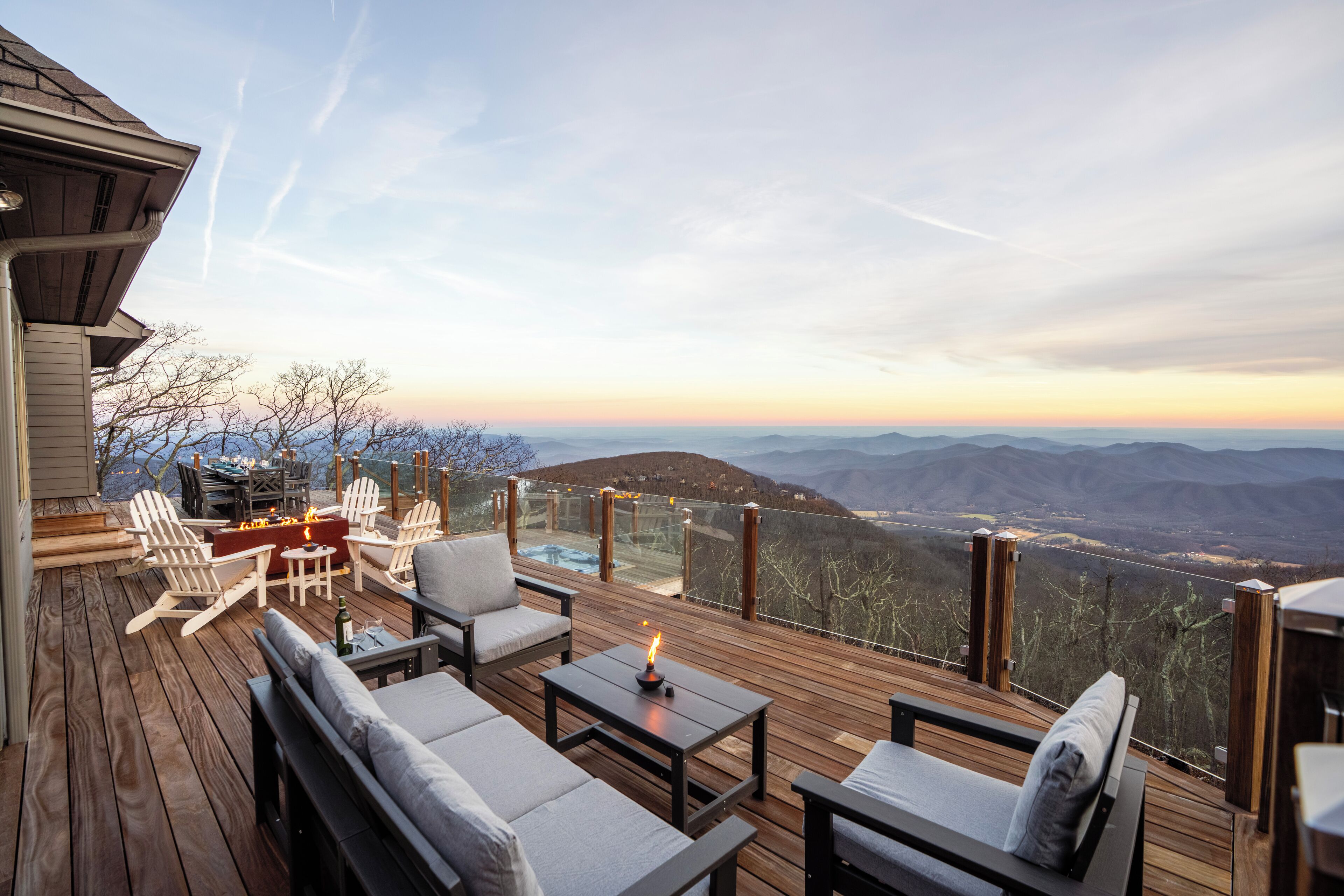 屋外ダイニングエリア