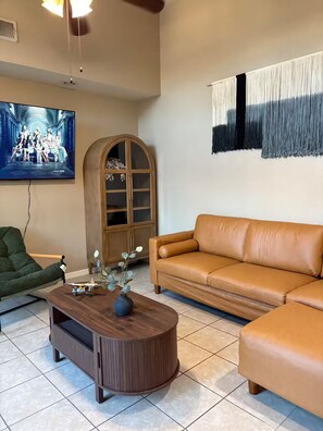 Smart TV - Serene under the trees pet friendly haven (San Angelo)