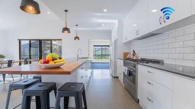 Parkland Garden Retreat