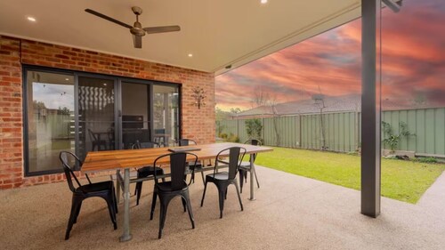 Parkland Garden Retreat