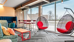 Lobby - Tru By Hilton Hagerstown (Hagerstown)