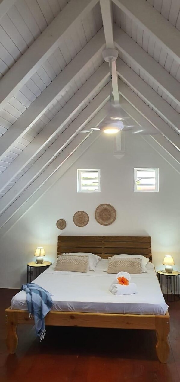 Comfort Apartment, 1 Queen Bed with Sofa bed, Non Smoking, Air conditioning | Premium bedding, iron/ironing board, free WiFi, bed sheets