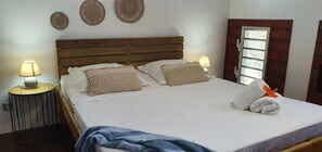 Comfort Apartment | Iron/ironing board, free WiFi - KaZa Bielle by La Manoshra (Capesterre-de-Marie-Galante)