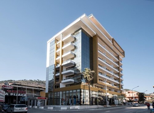 Orange Central Suites