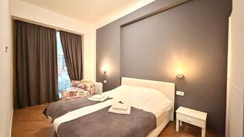 Appartement Deluxe, balcon, vue ville | Bureau, espace de travail pour ordinateur portable, Wi-Fi gratuit
