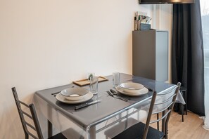 Dining - Cozy Retreat Apartment in the Heart of Villard-de-Lans (Villard-de-Lans)