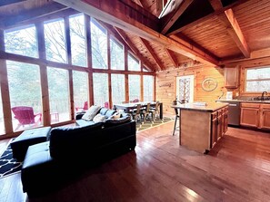 TV, fireplace, table football - Hidden Jewel | RRG | Cliffview | Hot Tub (Campton)