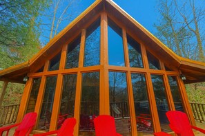Terrace/patio - Hidden Jewel | RRG | Cliffview | Hot Tub (Campton)