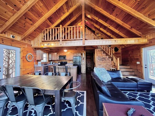 Hidden Jewel | RRG | Cliffview | Hot Tub