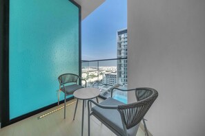 Pool - Brand New Luxury Studio | Amazing Pool & Gym (Dubai)
