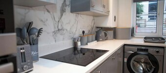 Bay View, New Quay - Two Bedroom Cottage, Sleeps 4