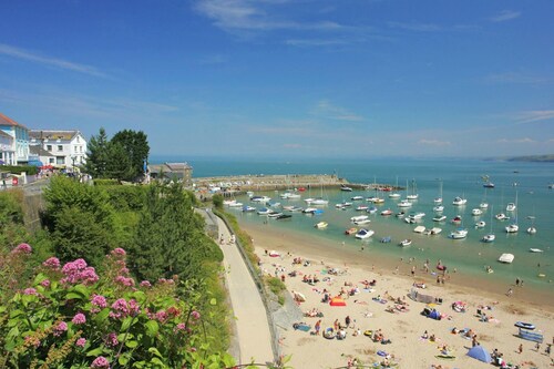 Bay View, New Quay - Two Bedroom Cottage, Sleeps 4